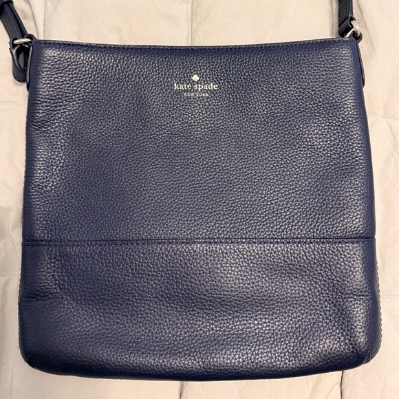 ♠️ Kate Spade Navy Blue Leather Crossbody Bag - Picture 7 of 9